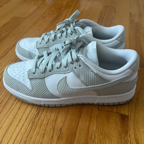 Nike Dunks Low - Women’s - Picture 2 of 5